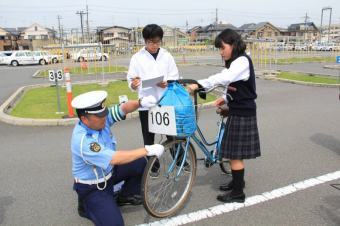 自転車点検の様子