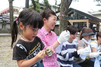 茨木神社での祭りの準備の様子