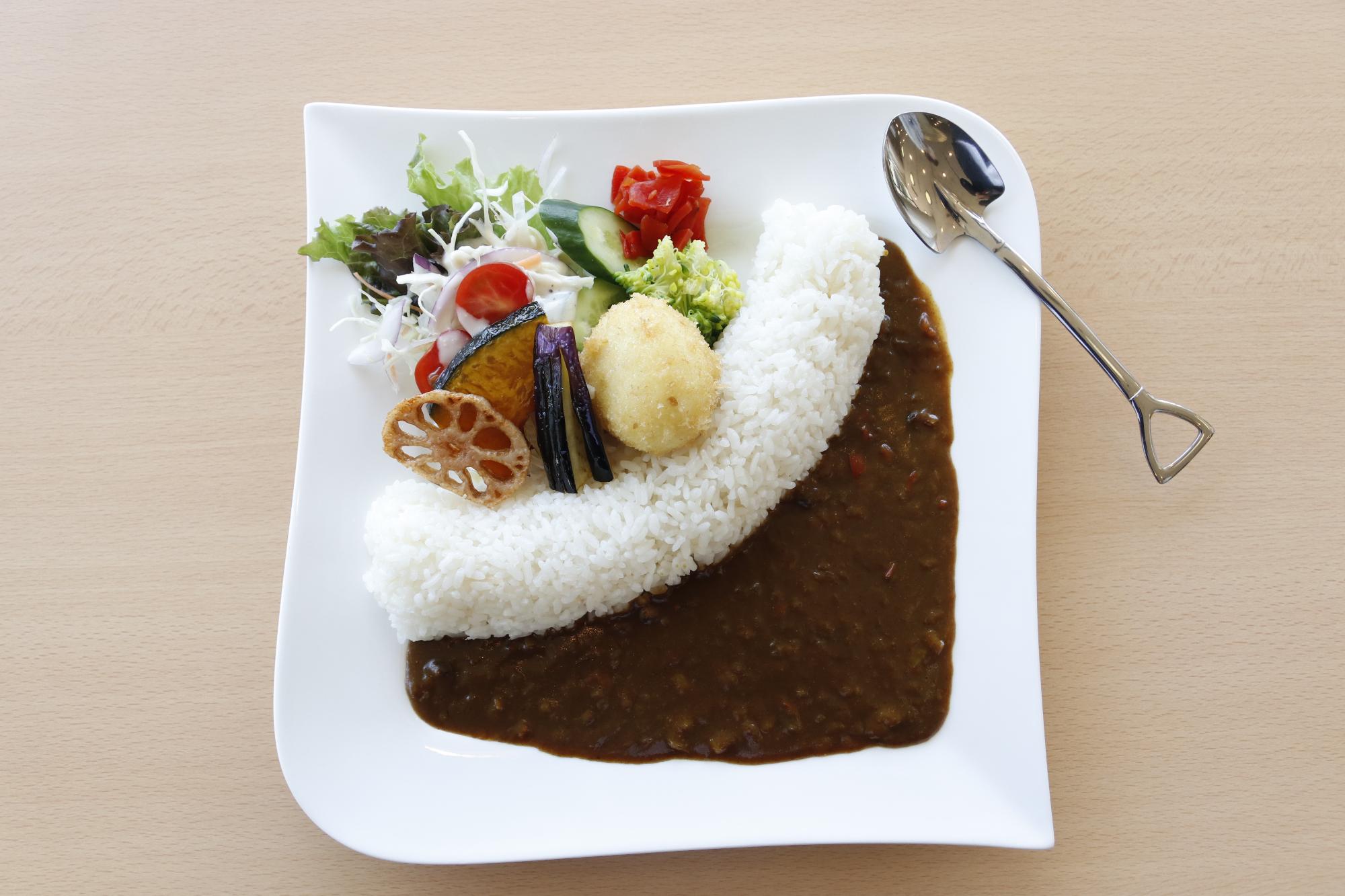 竜王山荘のダムカレー