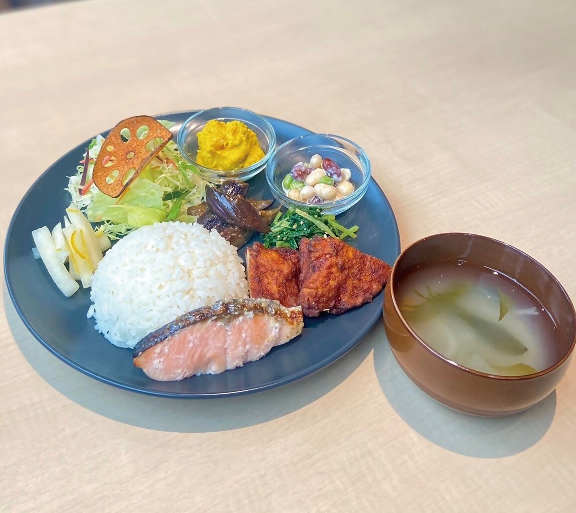 beyond手づくり麹の一汁八菜ランチ