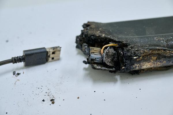 モバイルバッテリー