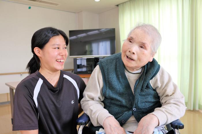 上田さんと利用者さんの会話風景