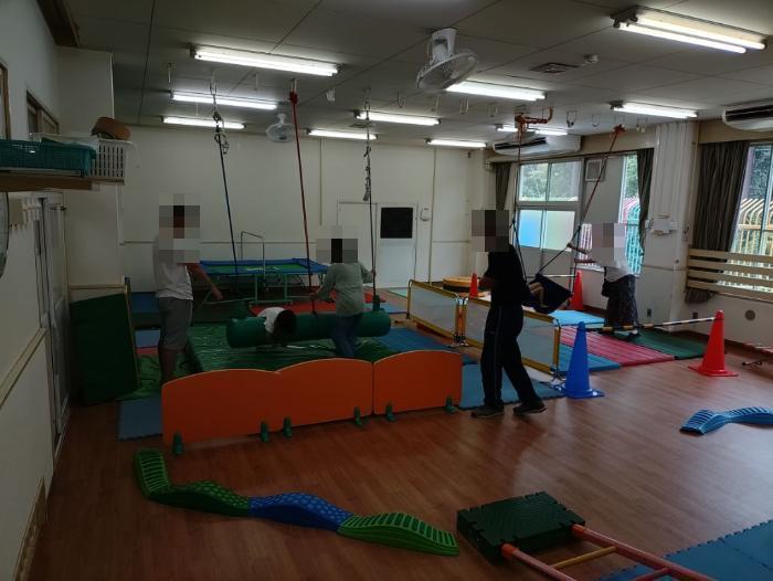 休園ホ