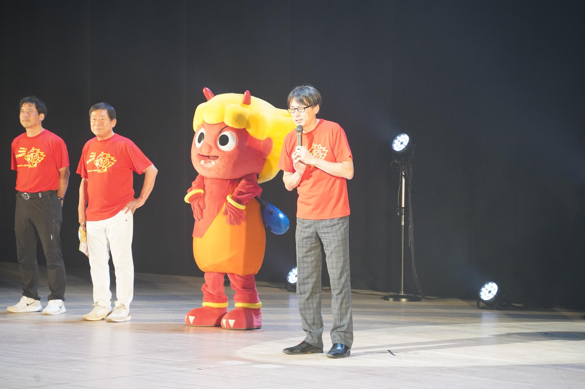 茨木童子と市長の写真
