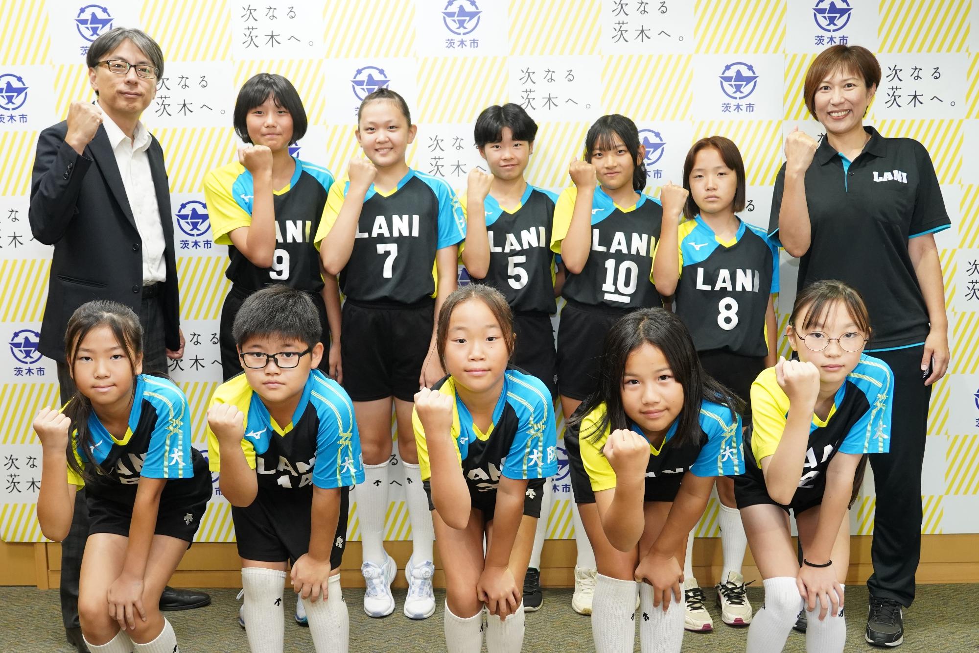 LANIの皆さんと市長の写真