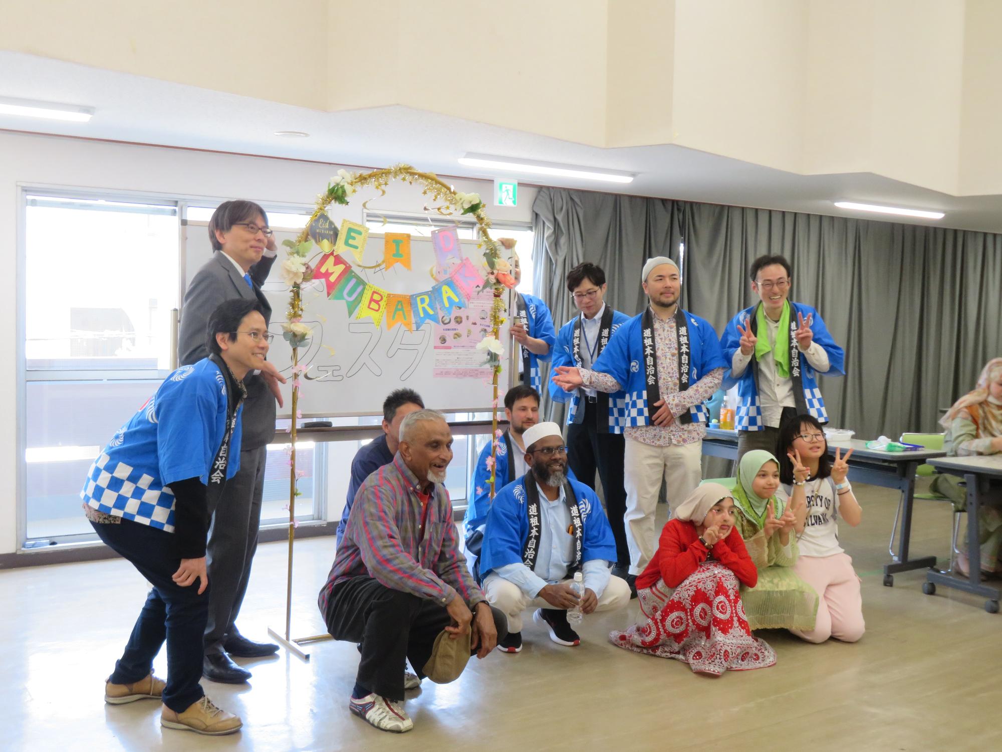 関係者と市長の集合写真