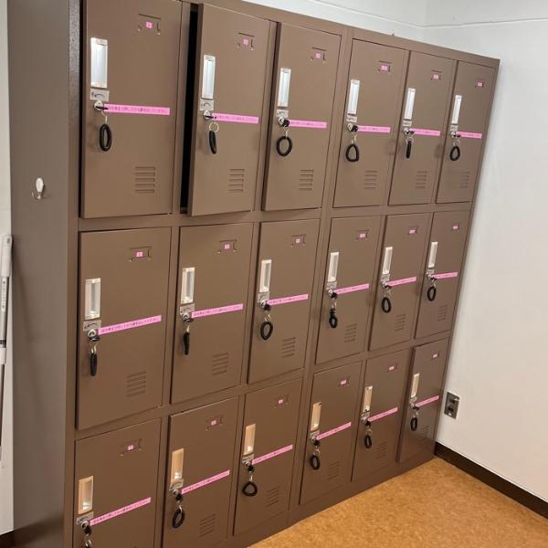 シャワー室脱衣所