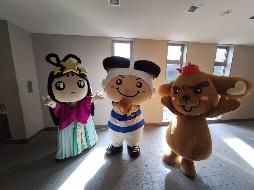 仲間と一緒