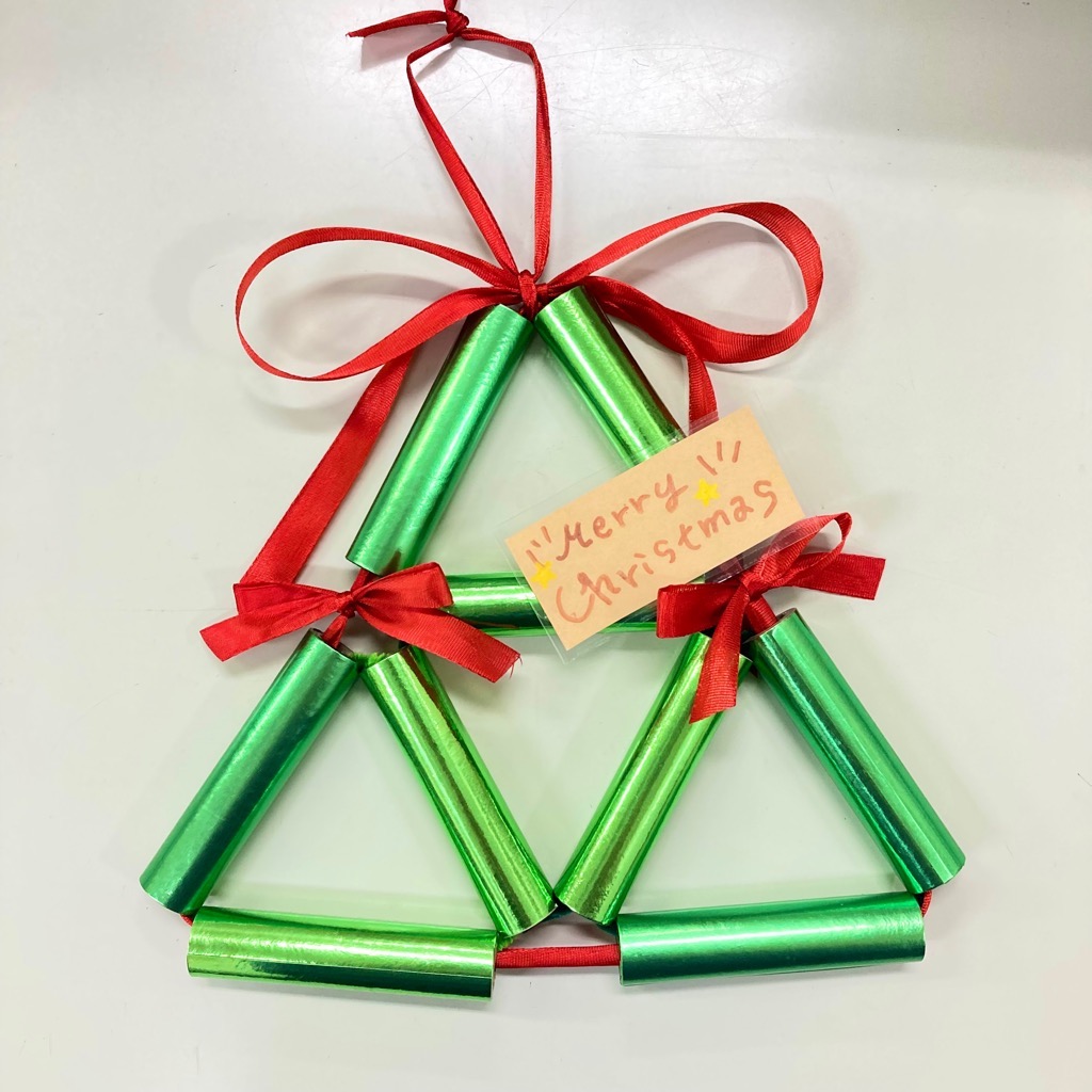 （イメージ）（穂積図書館）レシートの芯でクリスマスかざりをつくろう