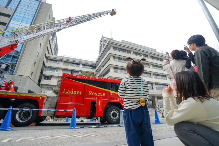 はしご車デモンストレーション