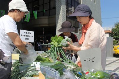 茨木産野菜などの即売