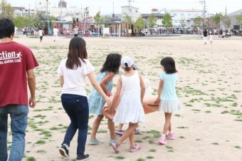 防災運動会に参加する子ども