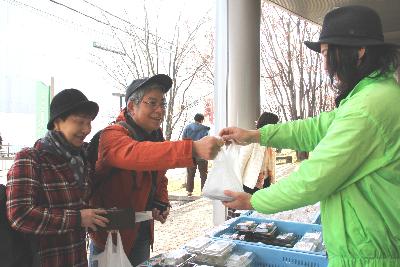 出店での販売の様子