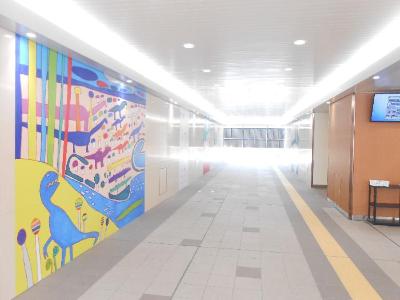 JR総持寺駅自由通路